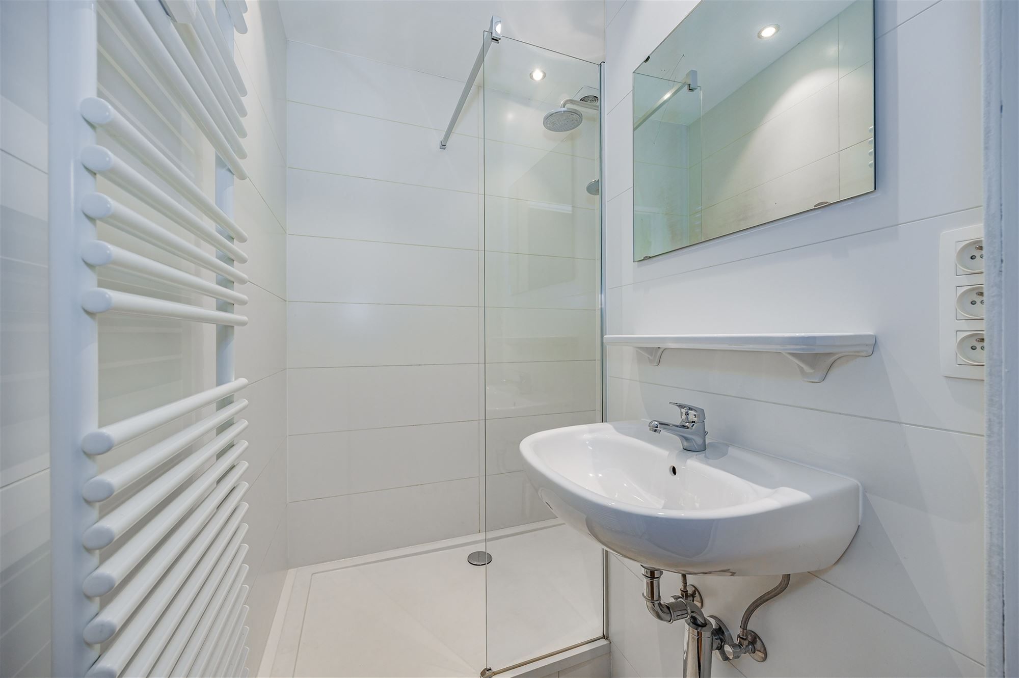 Stijvol appartement met 2 slpk en P foto 12