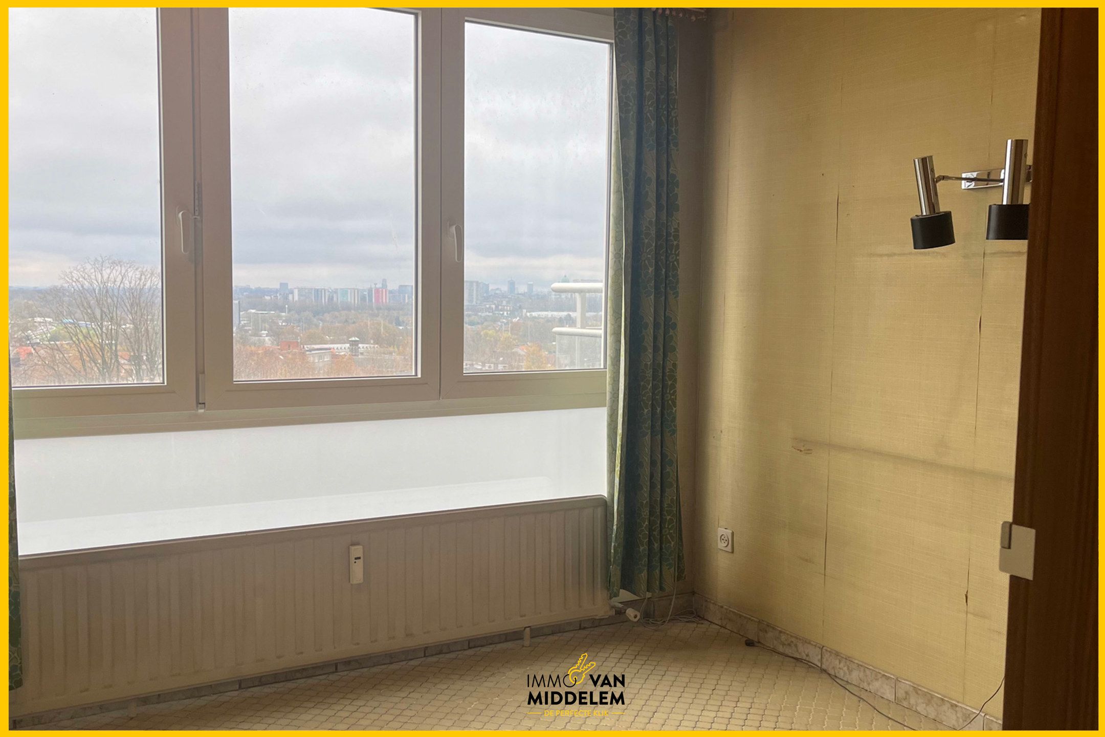 LICHTRIJK APPARTEMENT MET 2 KAMERS EN TERRAS foto 9