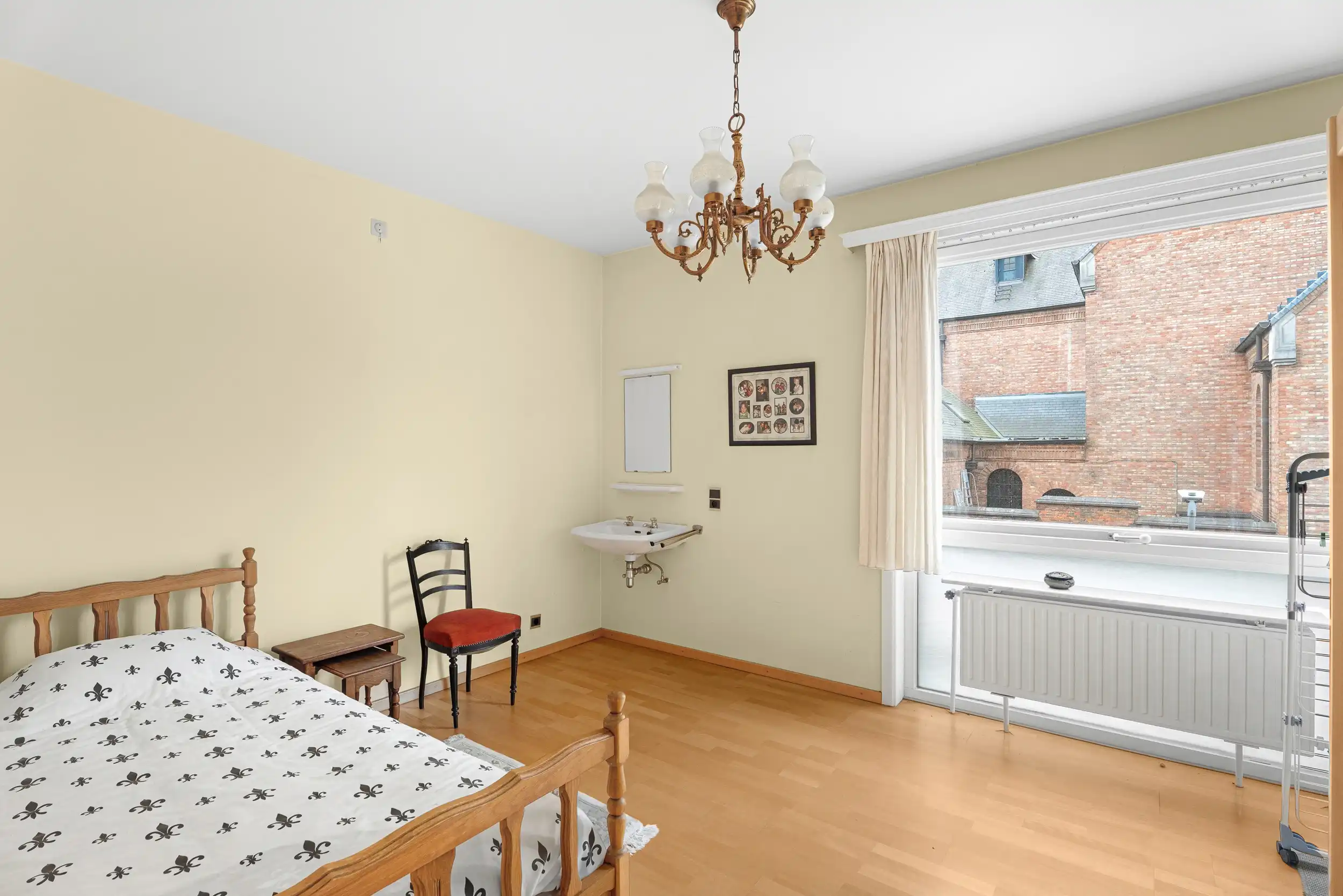 Lichtrijk 2 slpk. appartement te Kristus-Koning foto 8