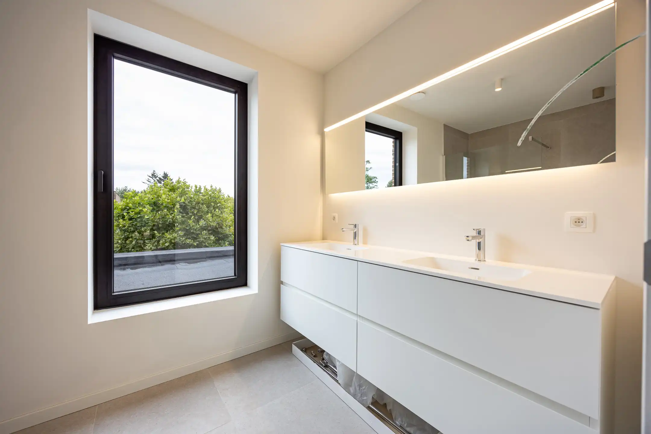 Nieuwbouwwoning met 4 slpks en tuin nabij Nieuwe Kaai. foto 11