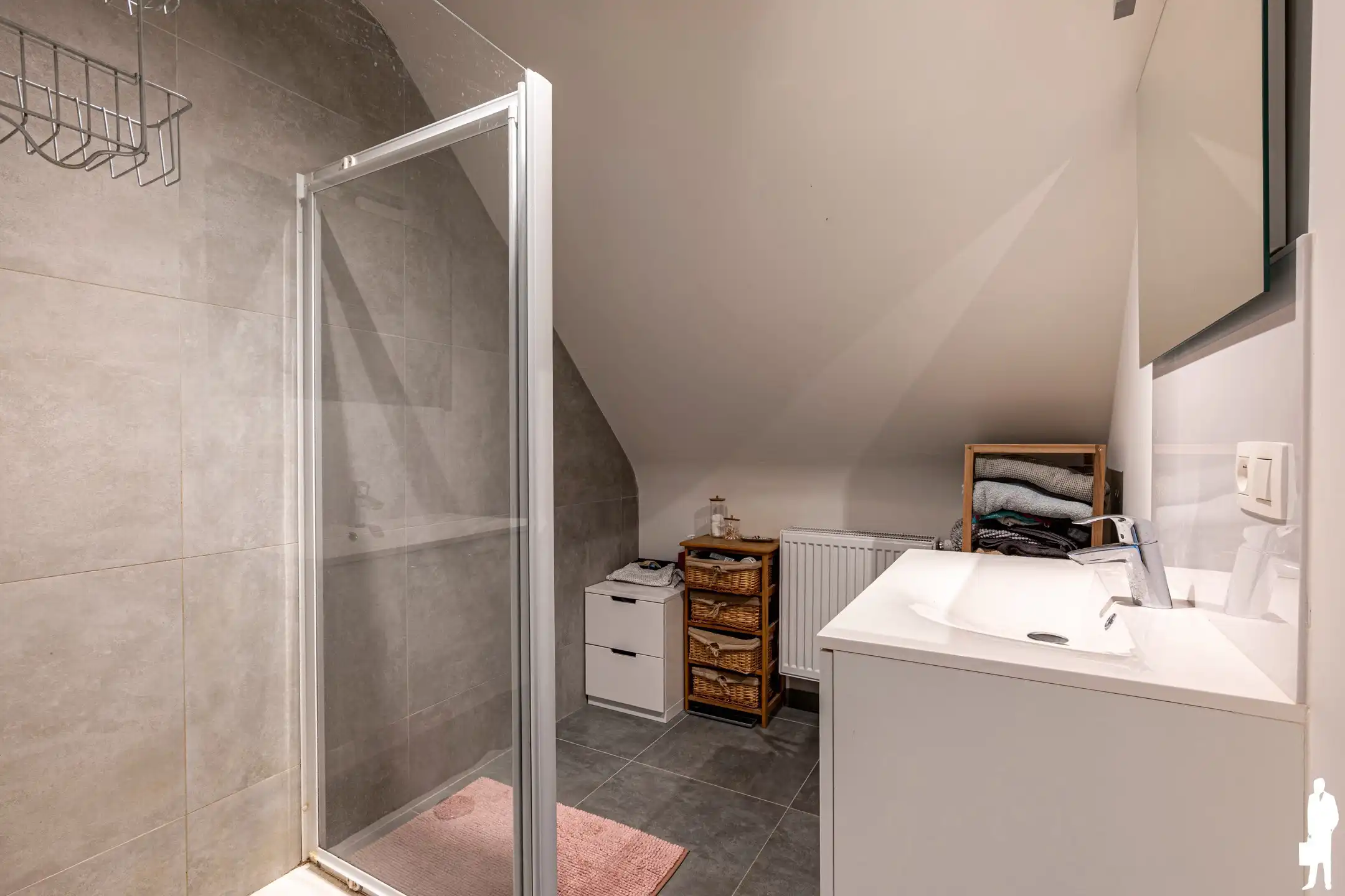 Dakappartement met 2 slaapkamers en ruim terras foto 16