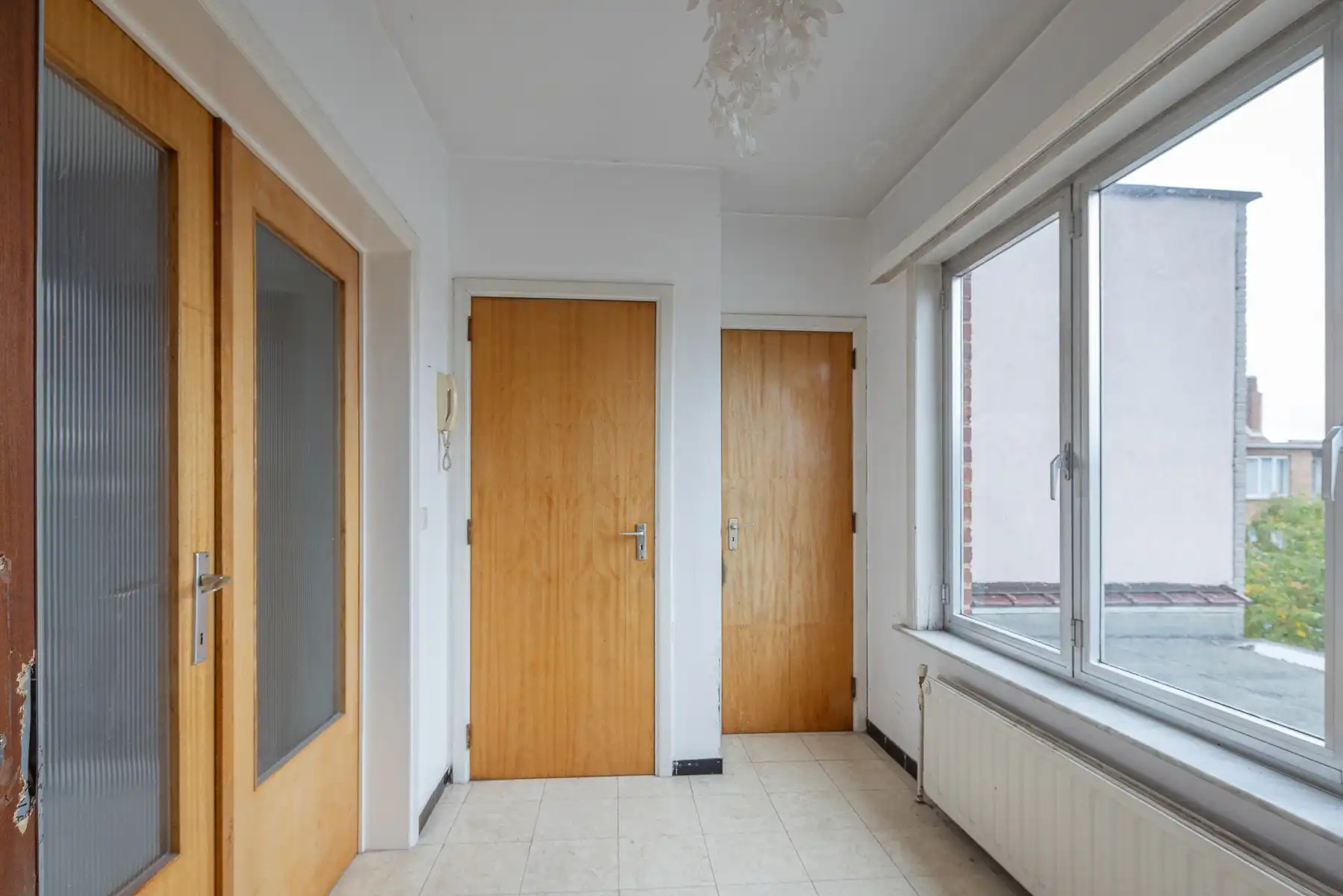 Te renoveren appartement met twee slaapkamers foto 2