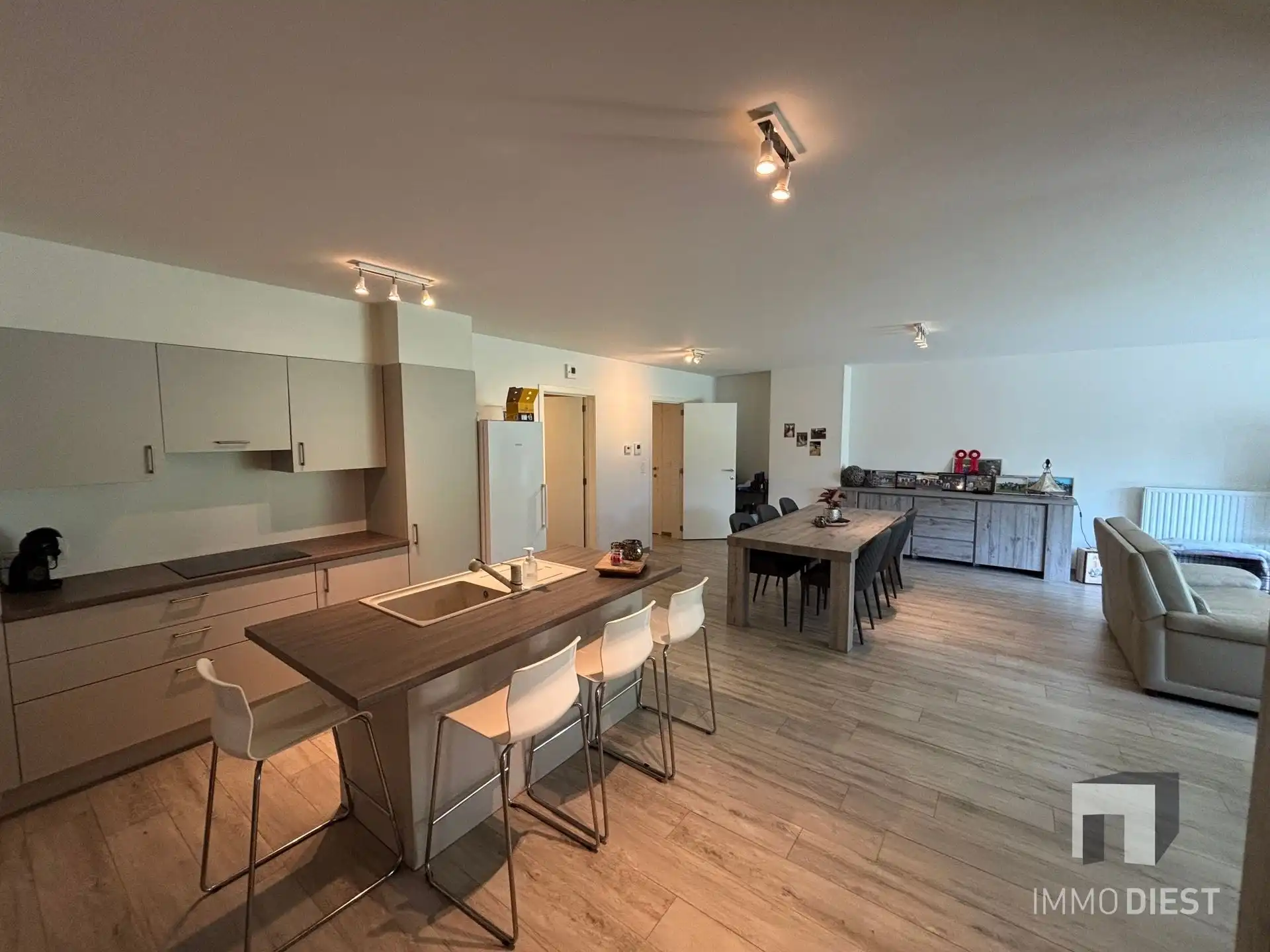 gelijkvloers appartement met tuin, drie slaapkamers! foto 12