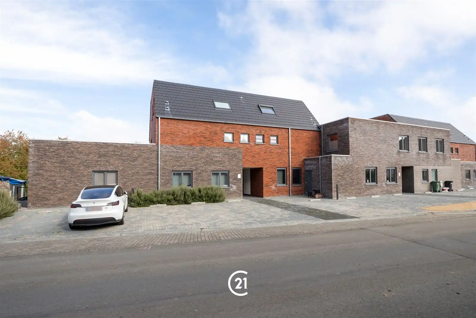 Prachtig duplexappartement met 3 kamers en groot terras met subliem uitzicht foto 2