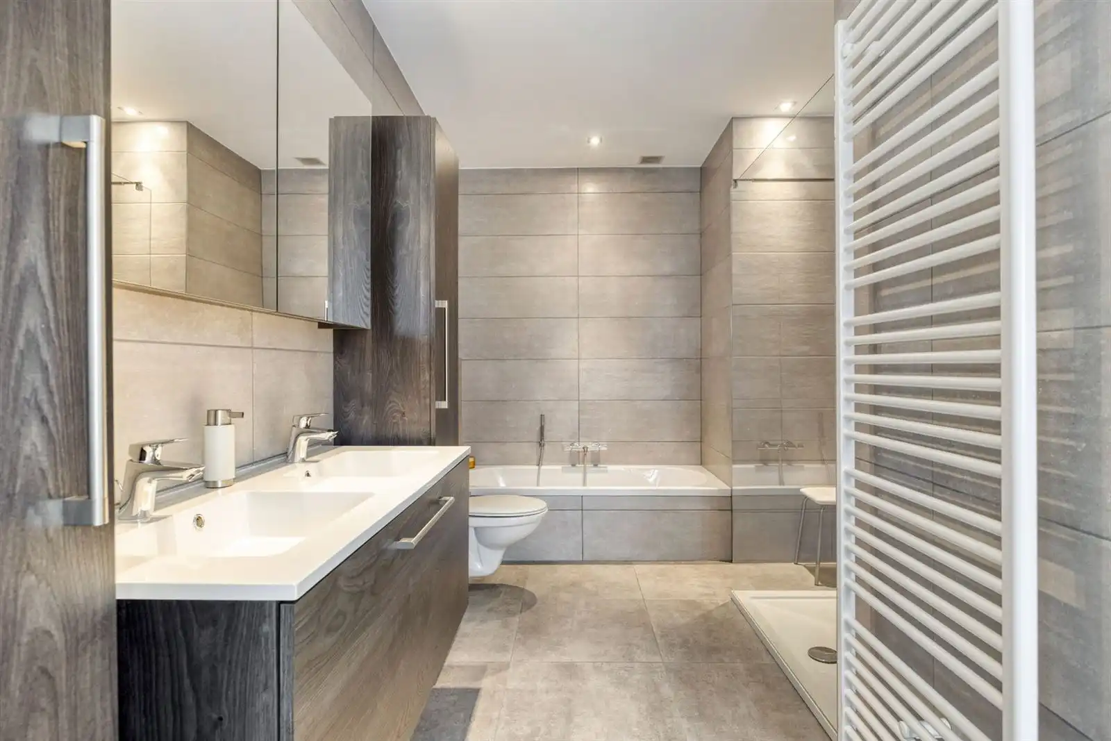 Appartement met 3 slaapkamers en terras  foto 15