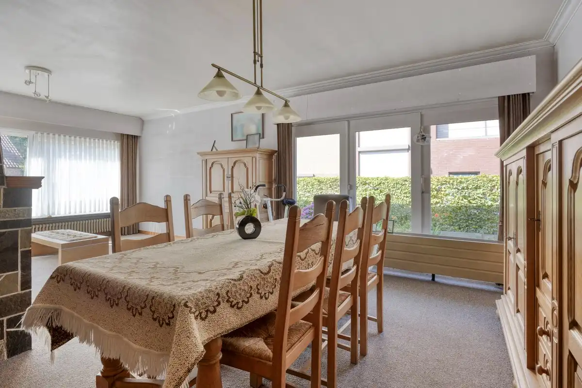 Gelijkvloerswoning met oa 3 slaapkamers in een rustige doodlopende straat. foto 9