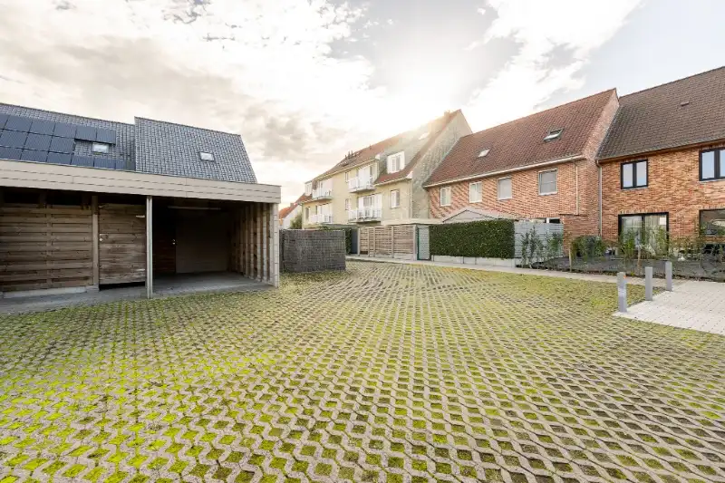 Halfopen woning met 4 slaapkamers en tuin nabij station Ingelmunster foto 18