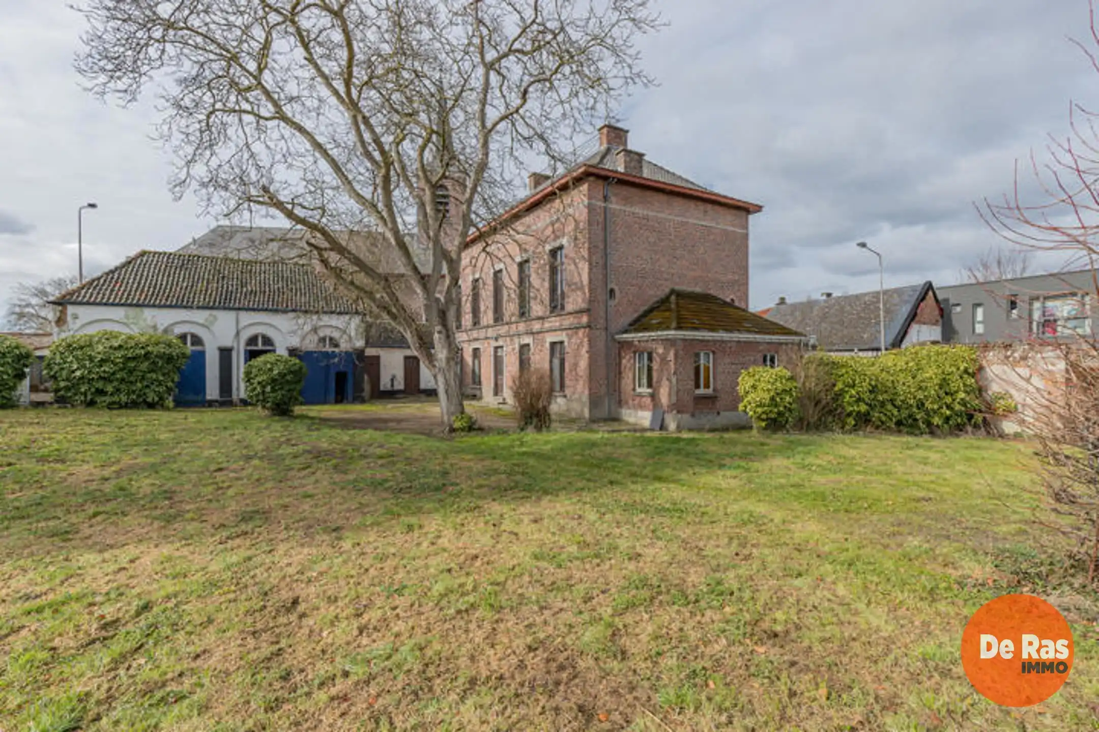 ERPE-MERE - Pastorij-dokterswoning op 13a 72ca foto 19