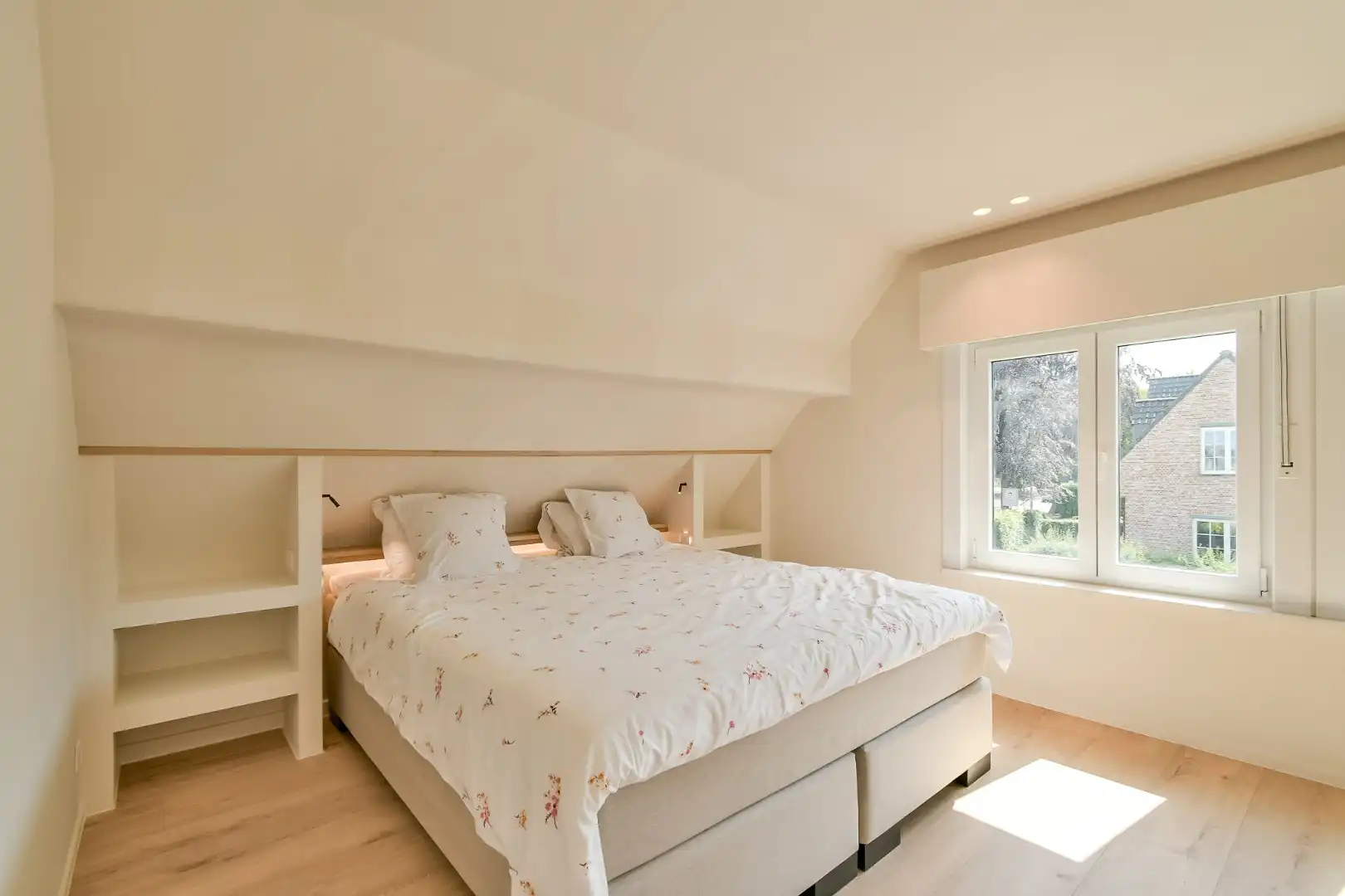Instapklare woning in hartje Hertsberge! foto 12