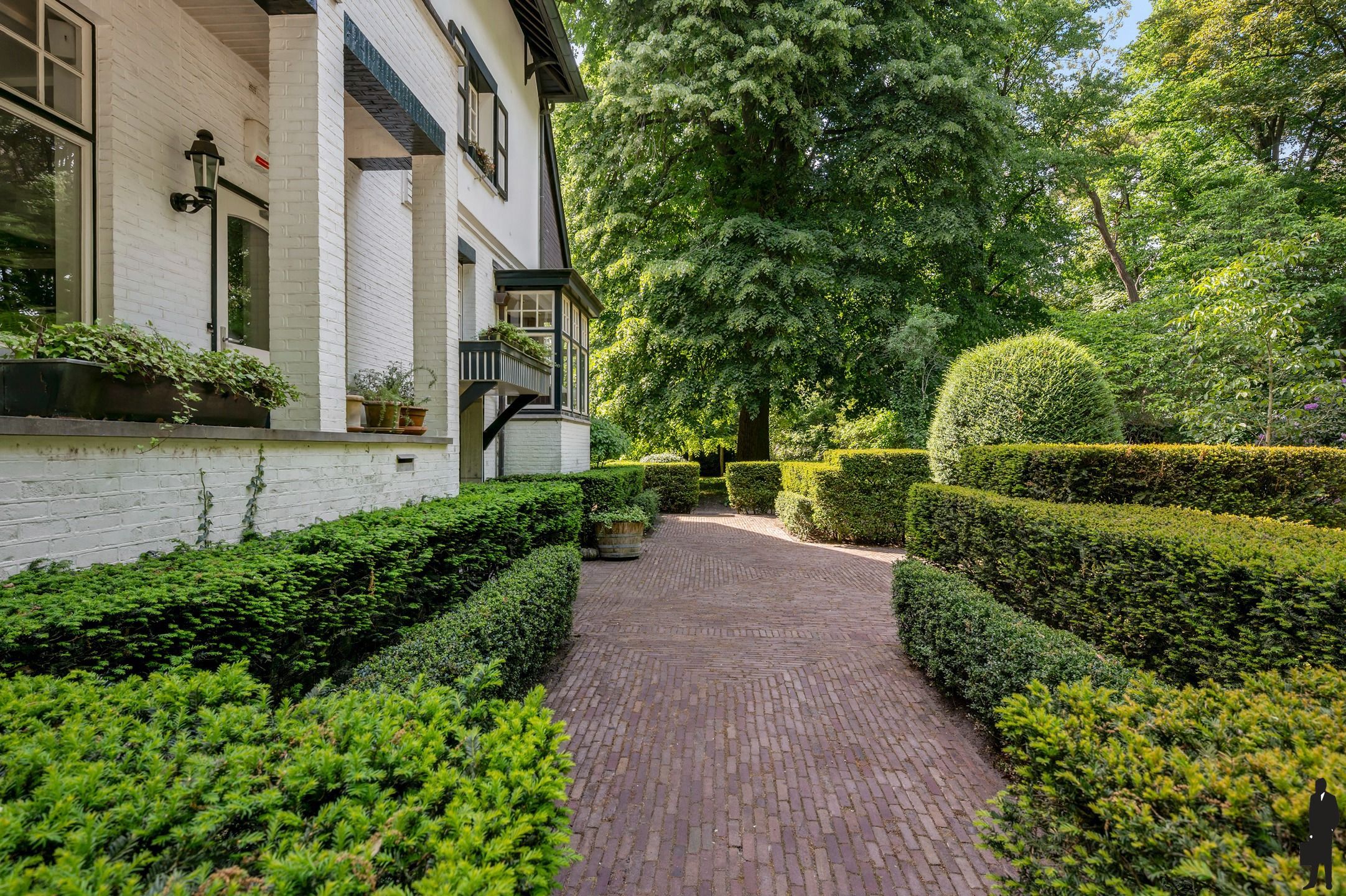 Uiterst charmante villa op een rustige en groene locatie met volledige privacy! foto 32