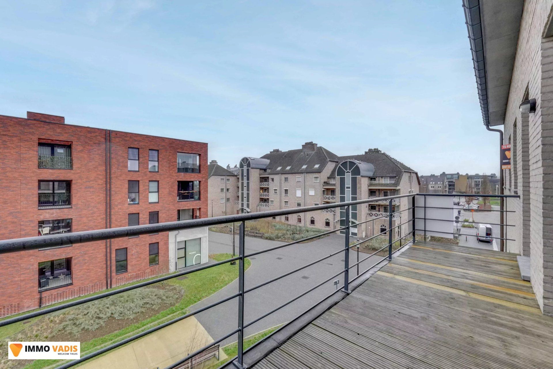 Goed onderhouden appartement met twee slaapkamers, terras en afgesloten parkeerplaats foto 12