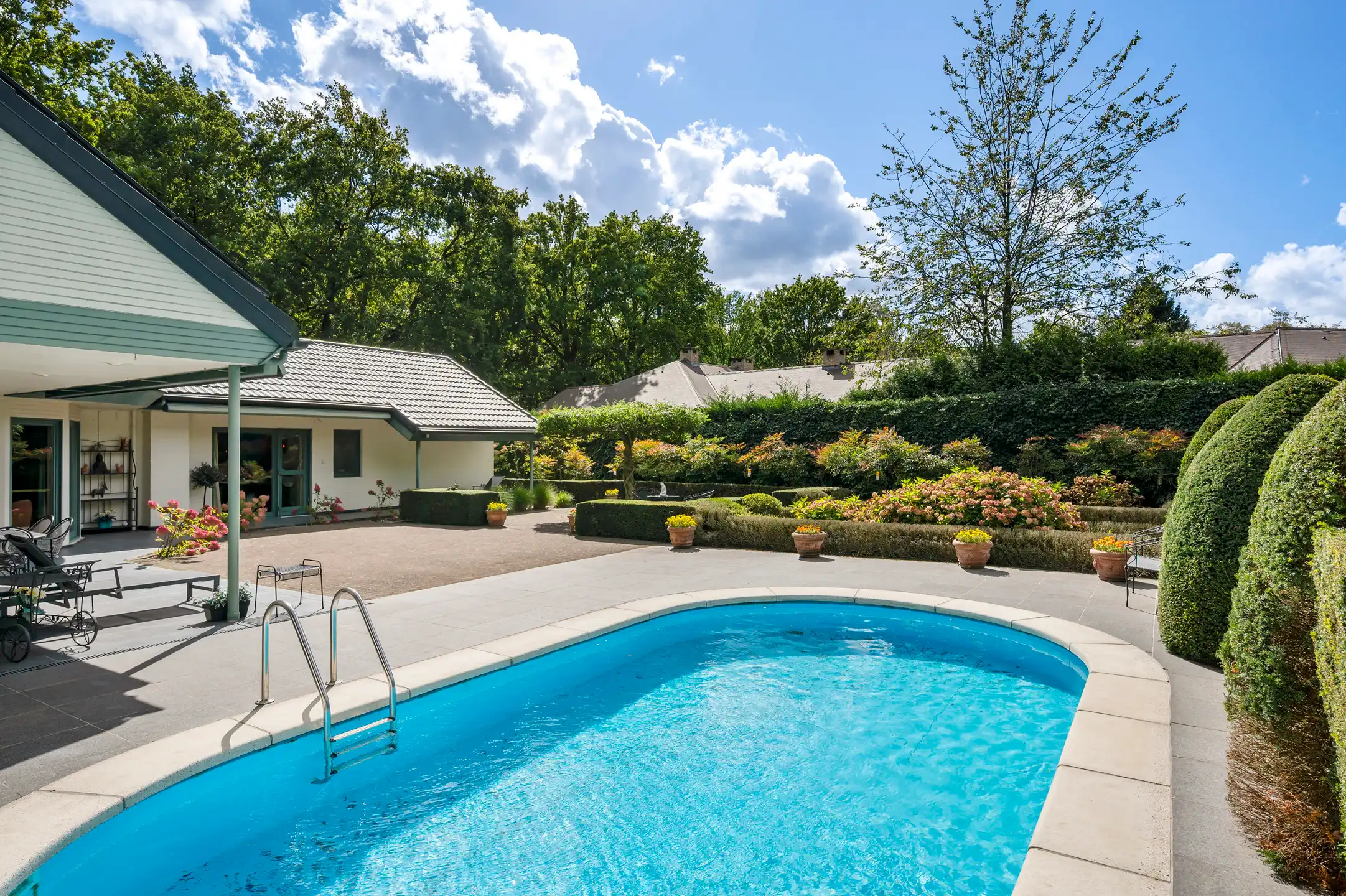 Gelijkvloerse villa op ca. 3.660 m² met parktuin! foto 13