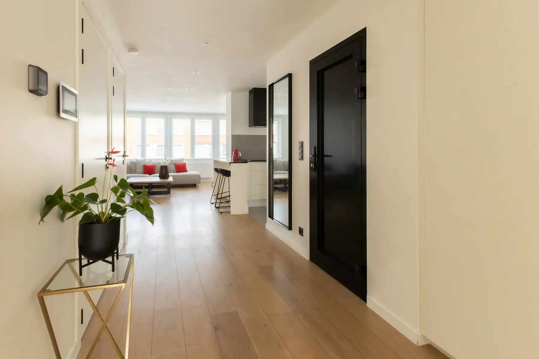 Volledig gerenoveerd appartement met 2 slaapkamers en terras foto 6