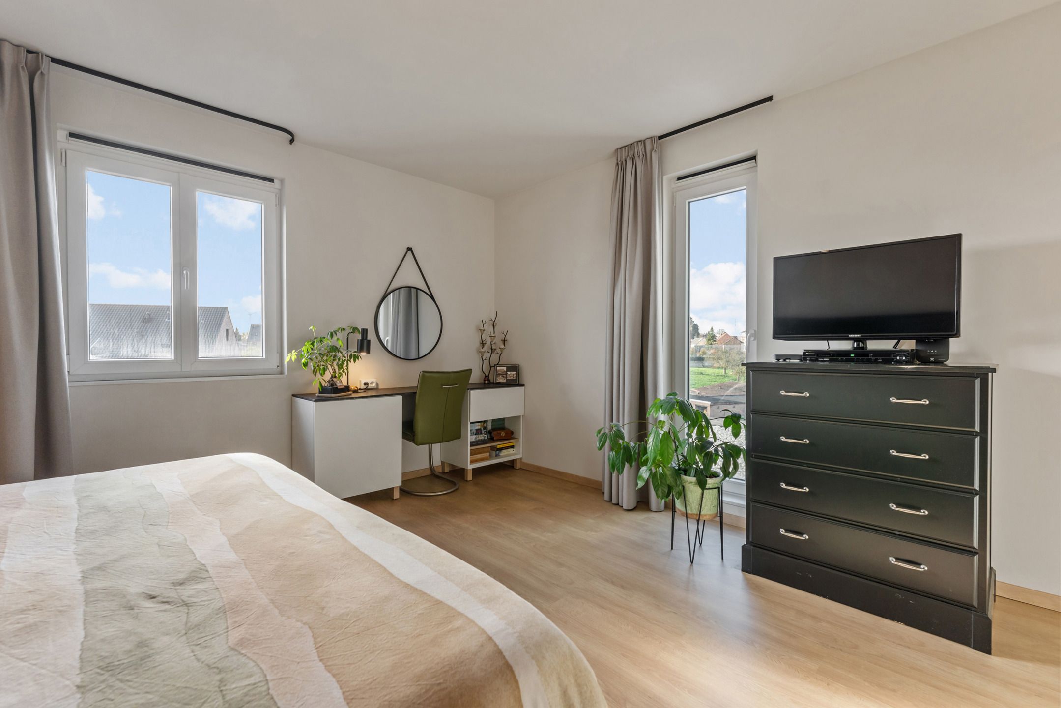 Recent duplex appartement met 2 parkings te Zichen foto 16