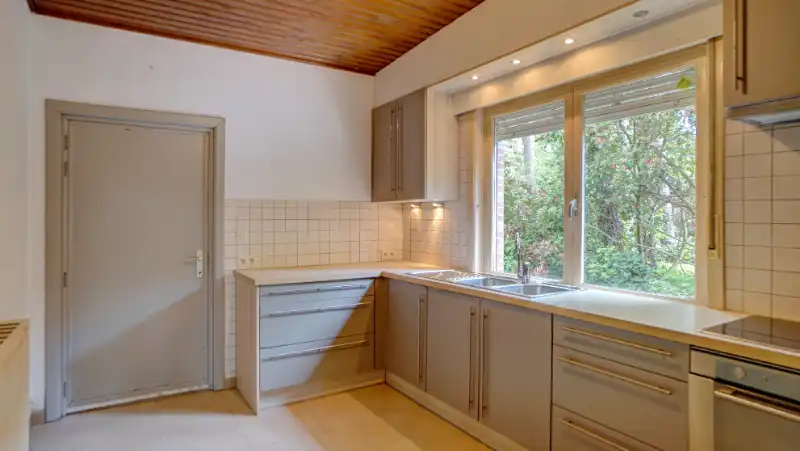 Landhuis van 95m² + bijgebouw-garage op mooi perceel van 10 are foto 10