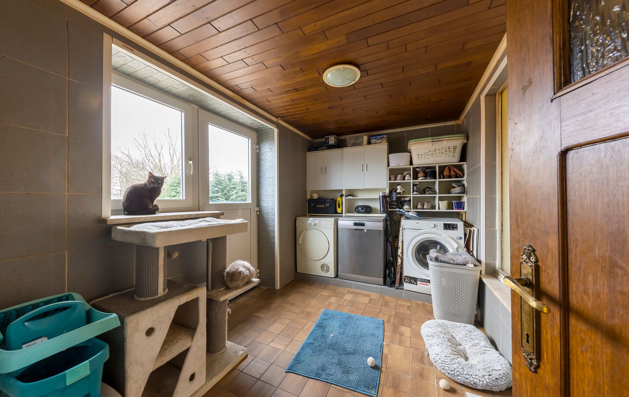 TE KOOP: Goed gelegen (halfopen) woning met bijgebouw van 90m2 te Lanklaar foto 21