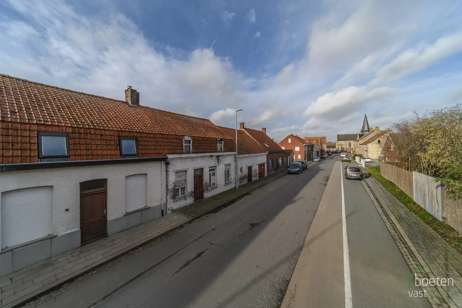 KROMBEKE: Afbraakpand op 730m² grondoppervlakte met goedgekeurde verkaveling voor 3 bouwloten, georiënteerd naar de avondzon. foto 5