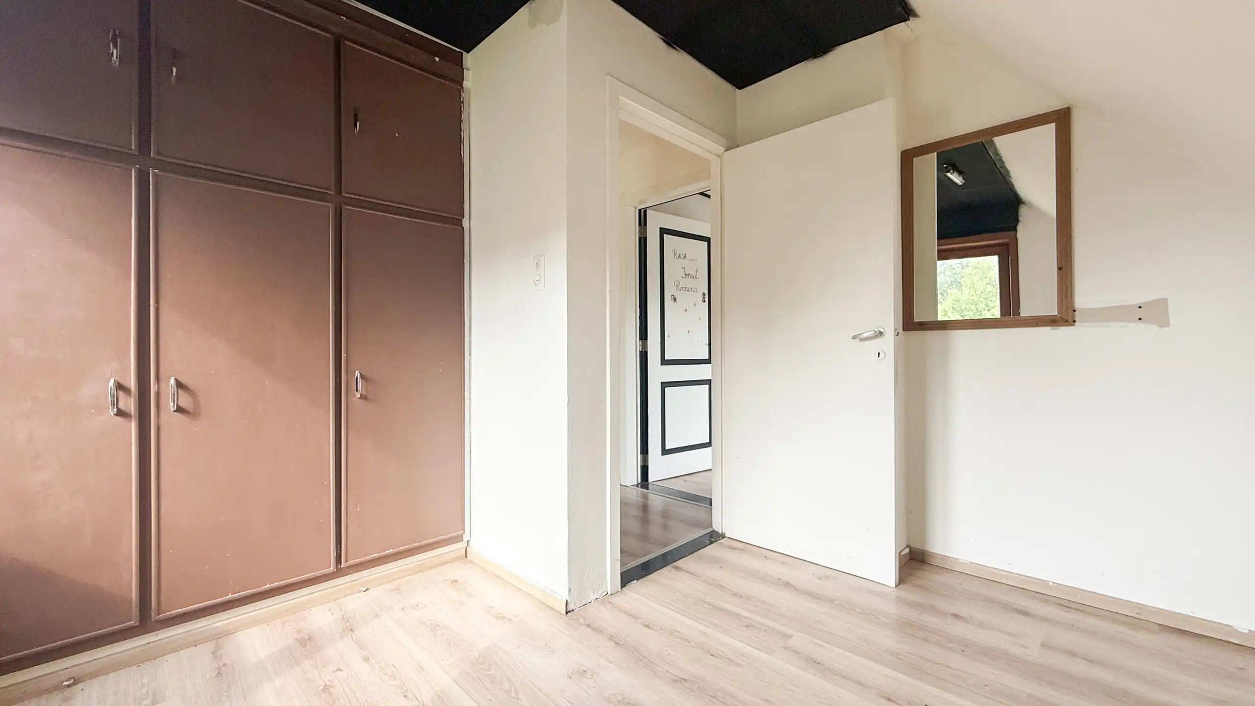 Deels gerenoveerde woning met ruime leefruimte en 3 slpkms! foto 20