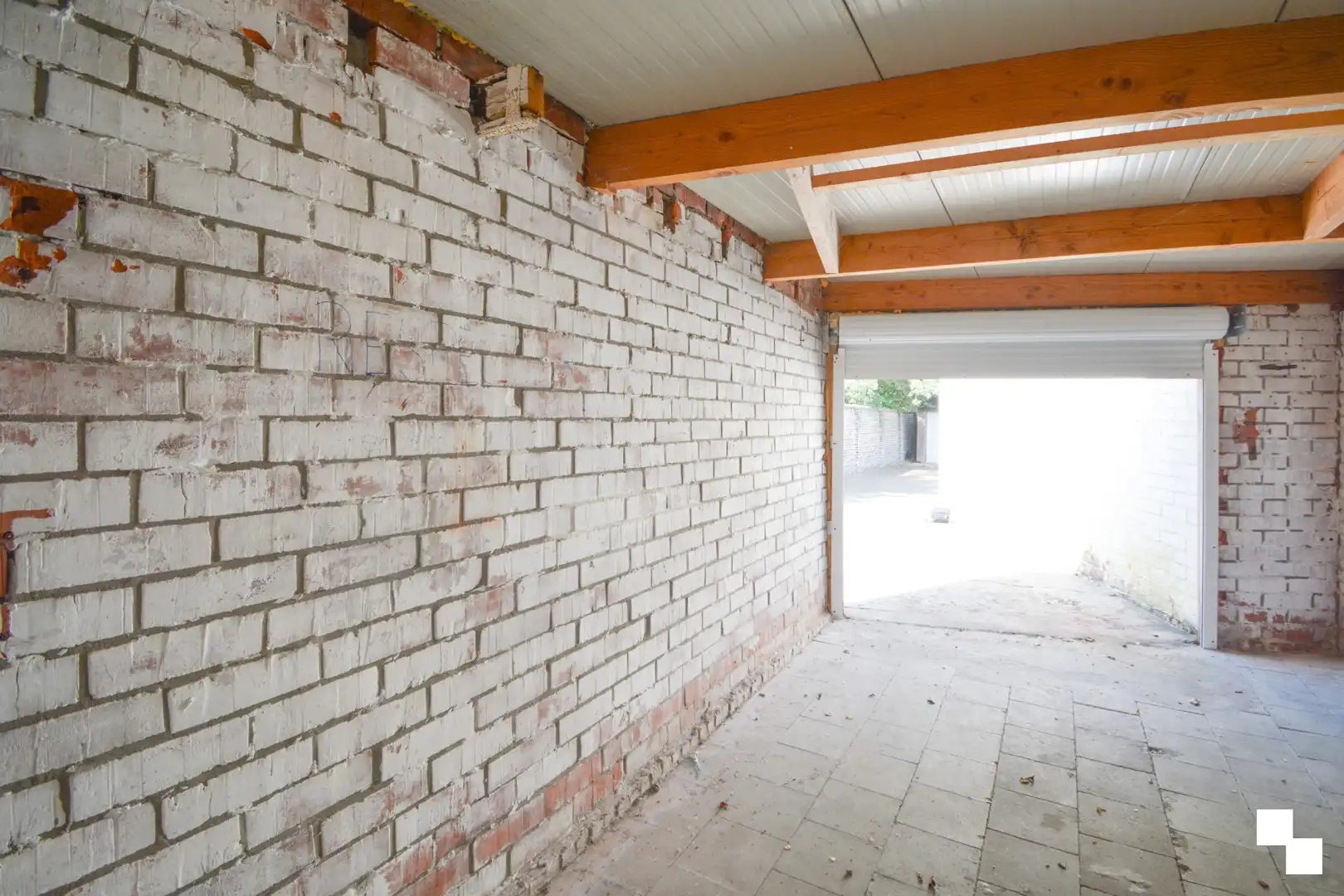 3 enkele garages te huur in Roeselare foto 3