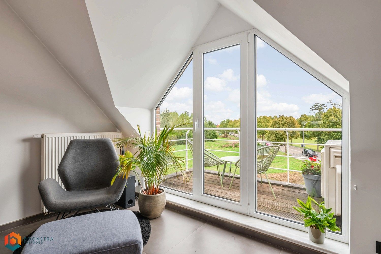 Energiezuinig duplex appartement met 2 slpkrs, terras, zonnepanelen en airco foto 5