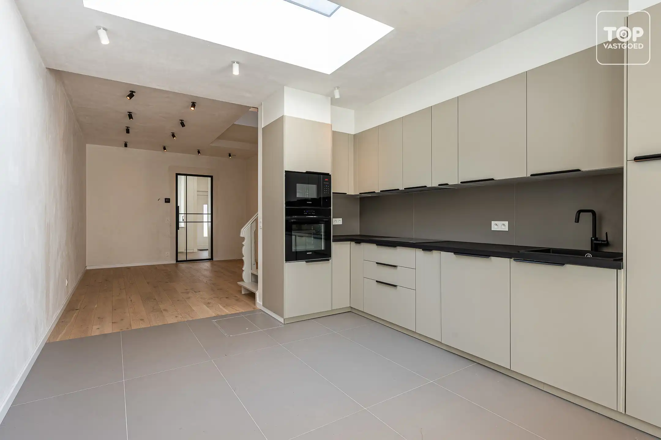 Totaal gerenoveerde woning (EPC A+) met 3 slaapkamers en tuin.  foto 9