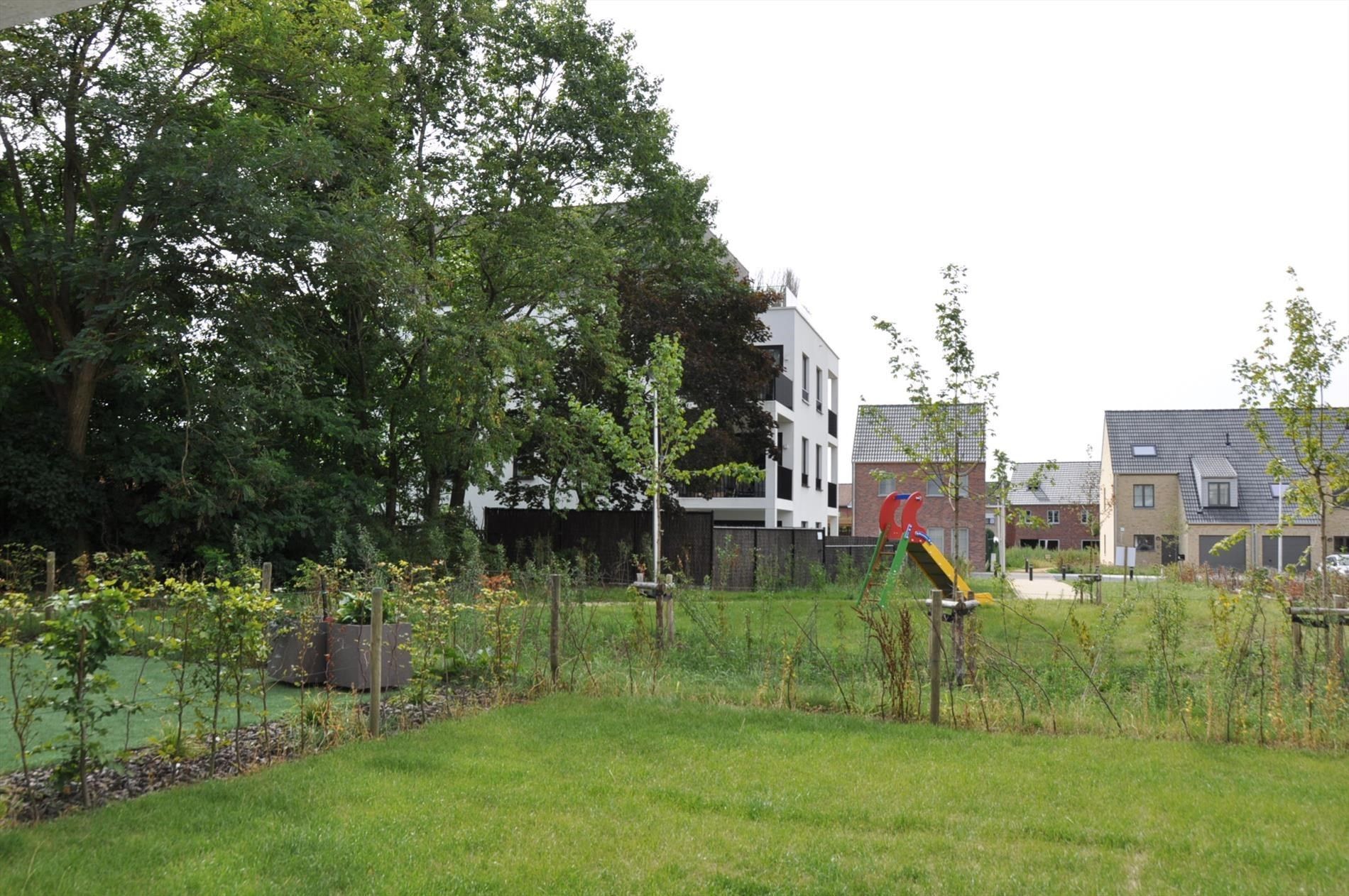 Appartement met 1 slaapkamer, staanplaats en tuin foto 7