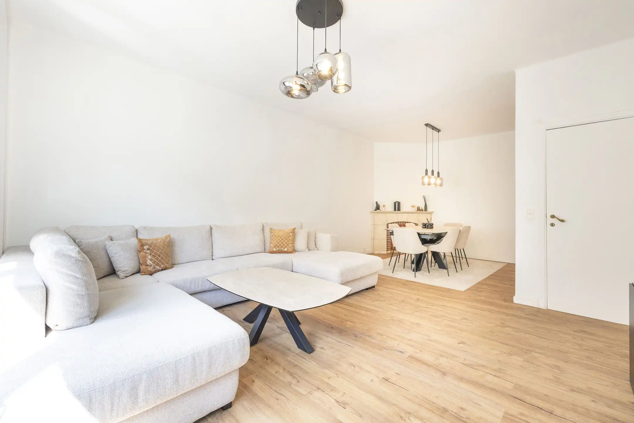 APPARTEMENT MET 2 SLAAPKAMERS TUSSEN MOLIERE EN VDK foto 7