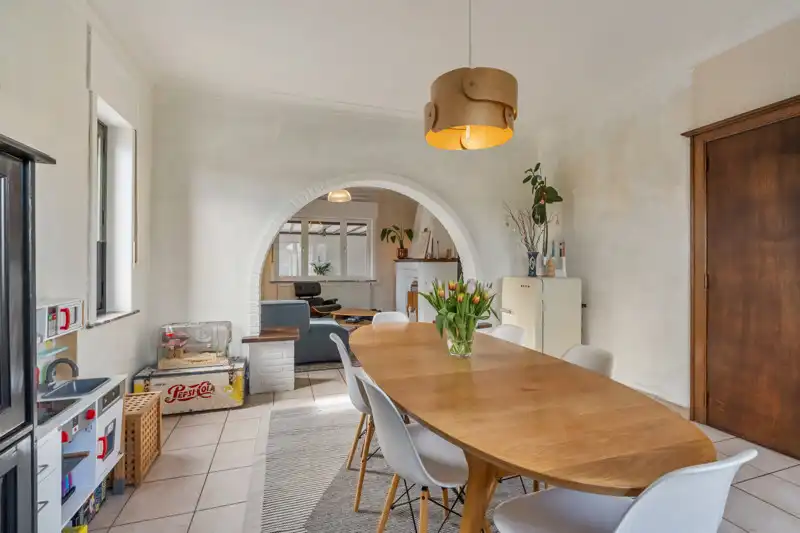 Uniek gelegen gezinswoning met bijgebouw op 8are foto 5