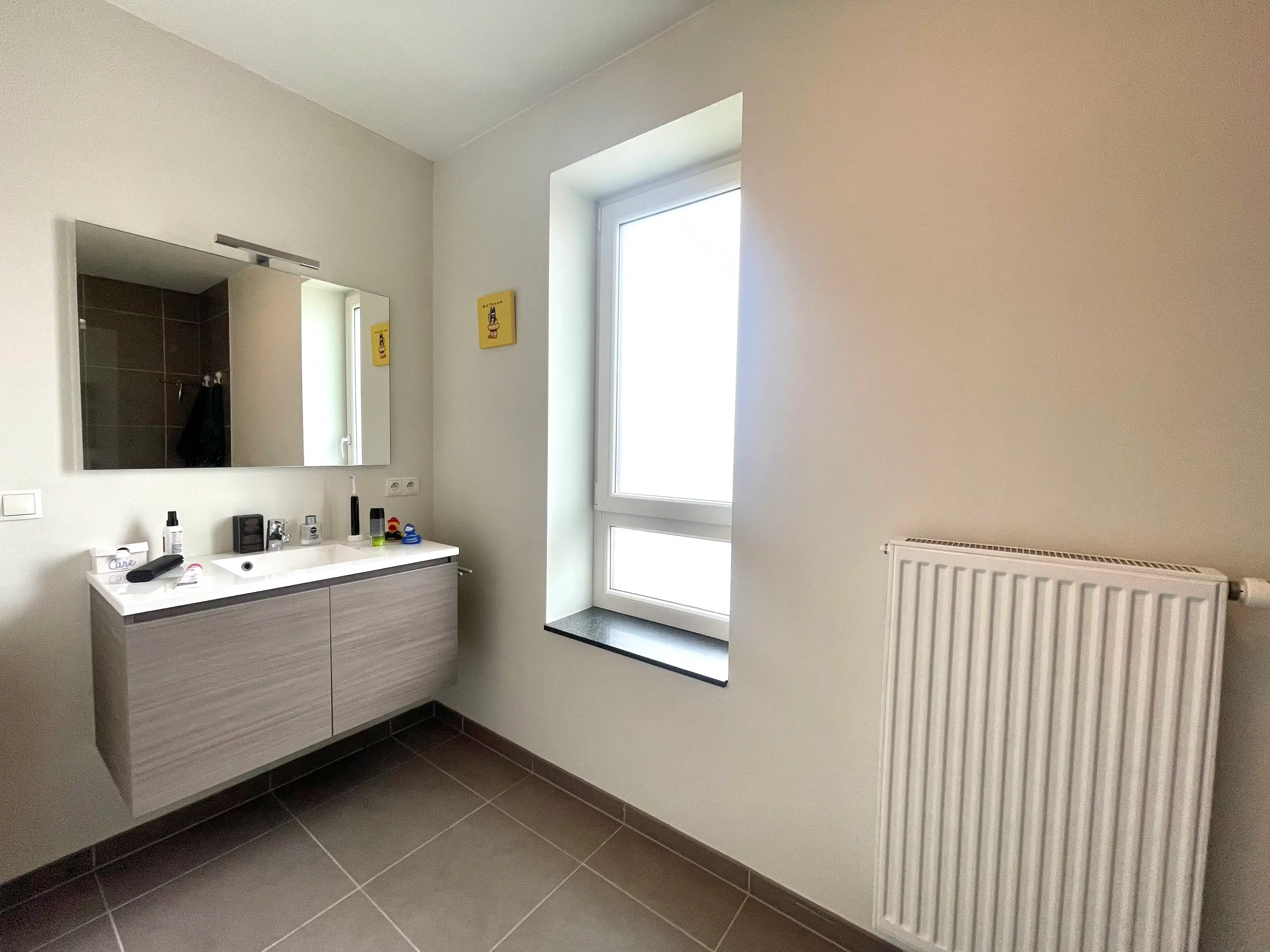 Recent appartement met twee slaapkamers en autostaanplaats foto 8