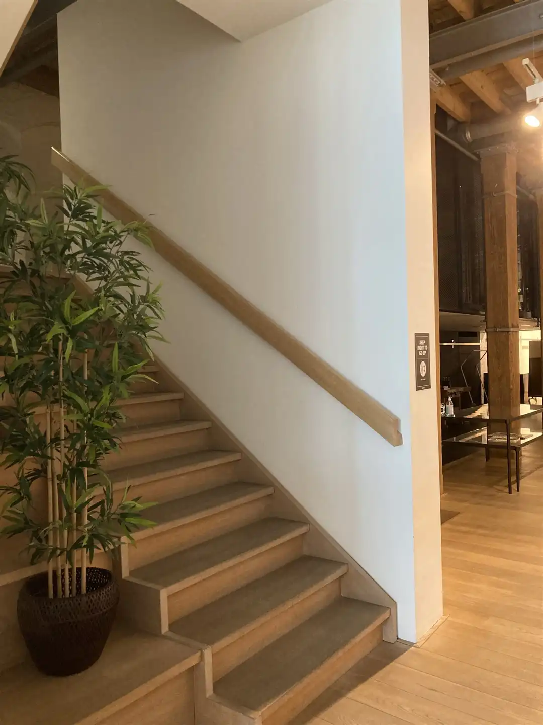 Kantoor 508m² te huur foto 4