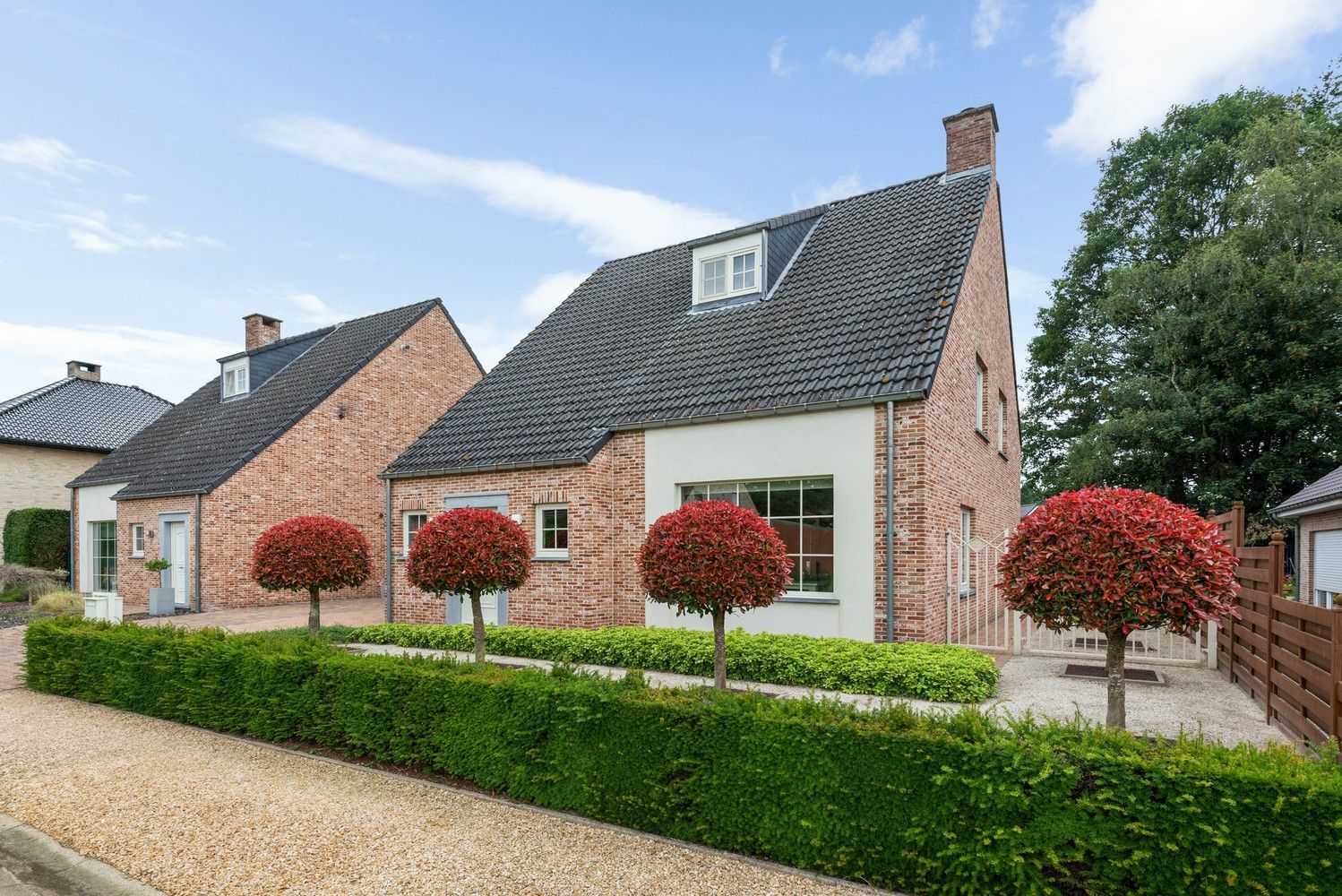 Charmante woning met zeer mooie tuin en 4 slaapkamers te koop te Grobbendonk foto 1