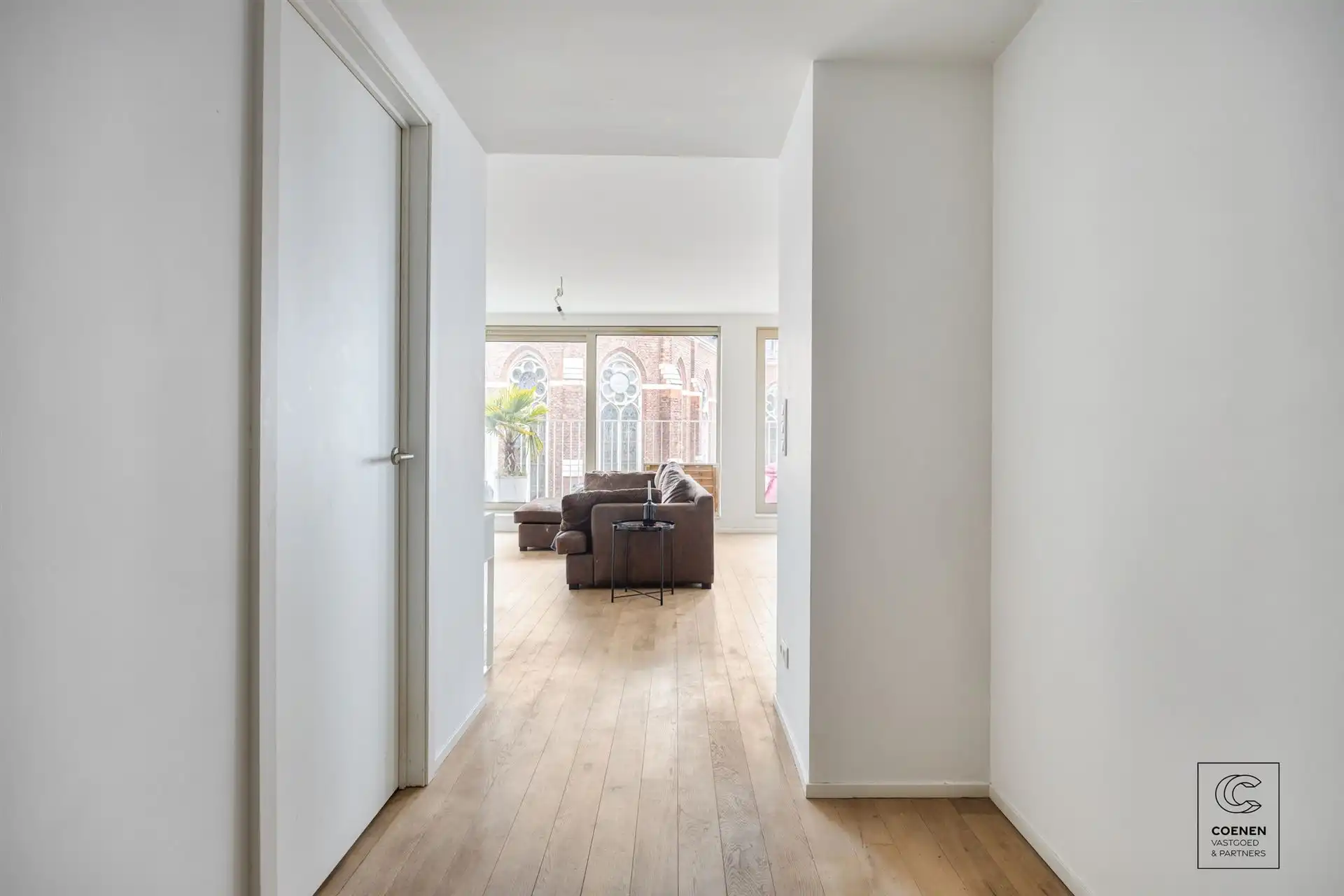 Ruim drieslaapkamer appartement op een uitstekende locatie! foto 2