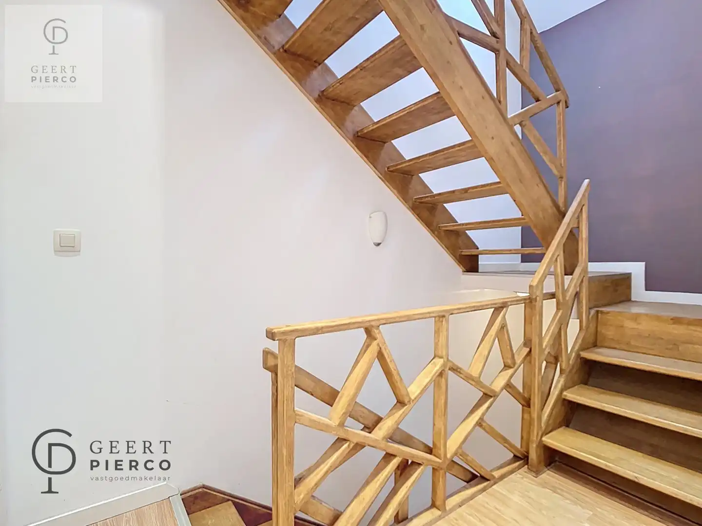 Gerenoveerde woning met leuke tuin. foto 17