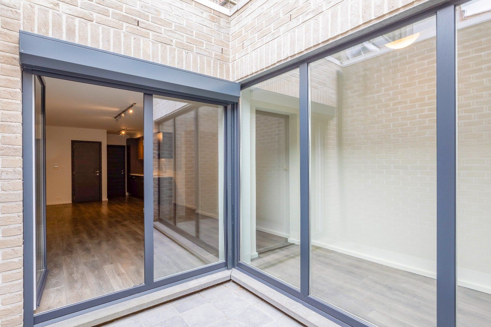Gelijkvloers 1-slpk-app. met 2 terrassen op toplocatie in Eeklo foto 7