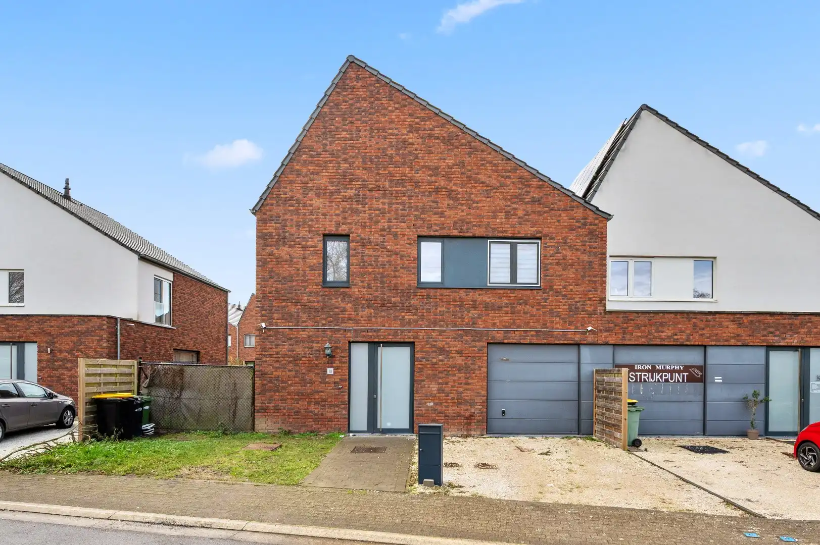 Instapklare half open bebouwing met 4 slaapkamers uit 2019 te Geetbets foto {{pictureIndex}}