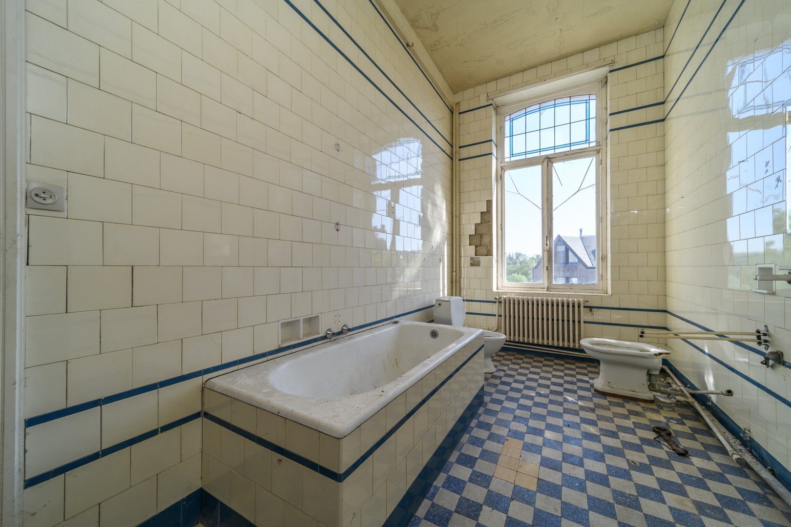Te koop: exclusief en statig herenhuis in het centrum van Denderleeuw foto 13