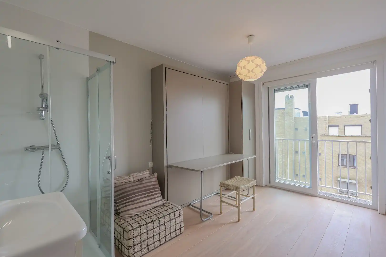 Prachtig appartement met frontaal zeezicht op de zeedijk Oostduinkerke foto 14
