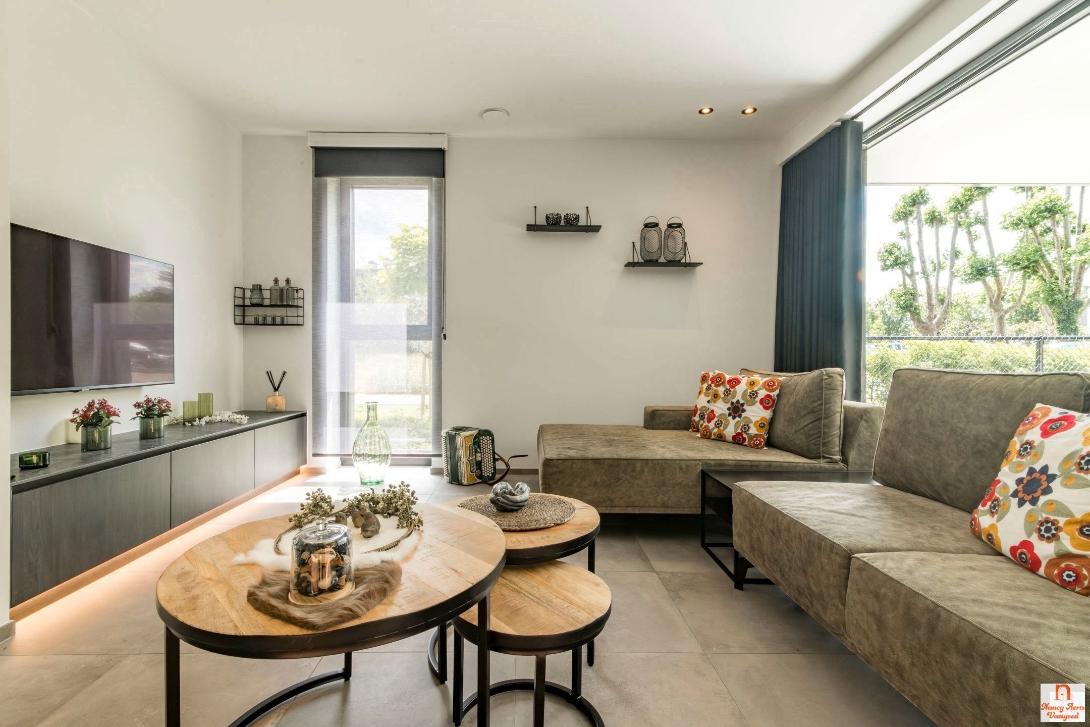 Ruimtelijk wonen met verfijnde afwerking in hartje Koersel foto 6
