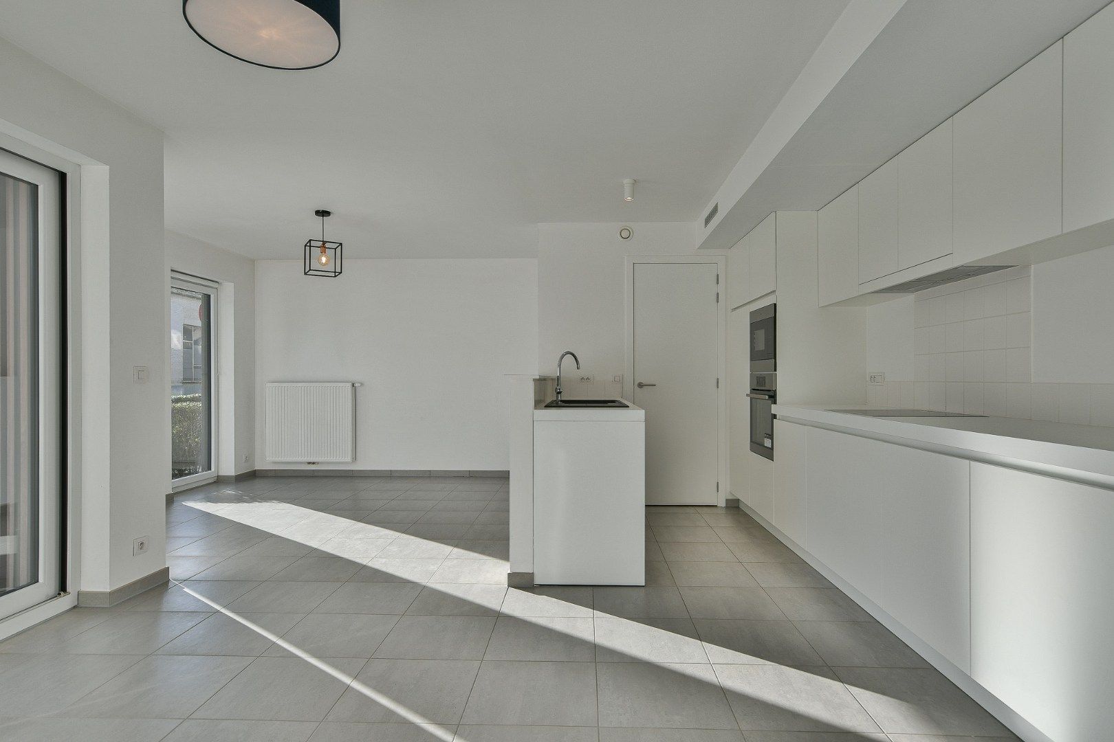 Recent instapklaar gelijkvloers appartement te Aartrijke foto 3