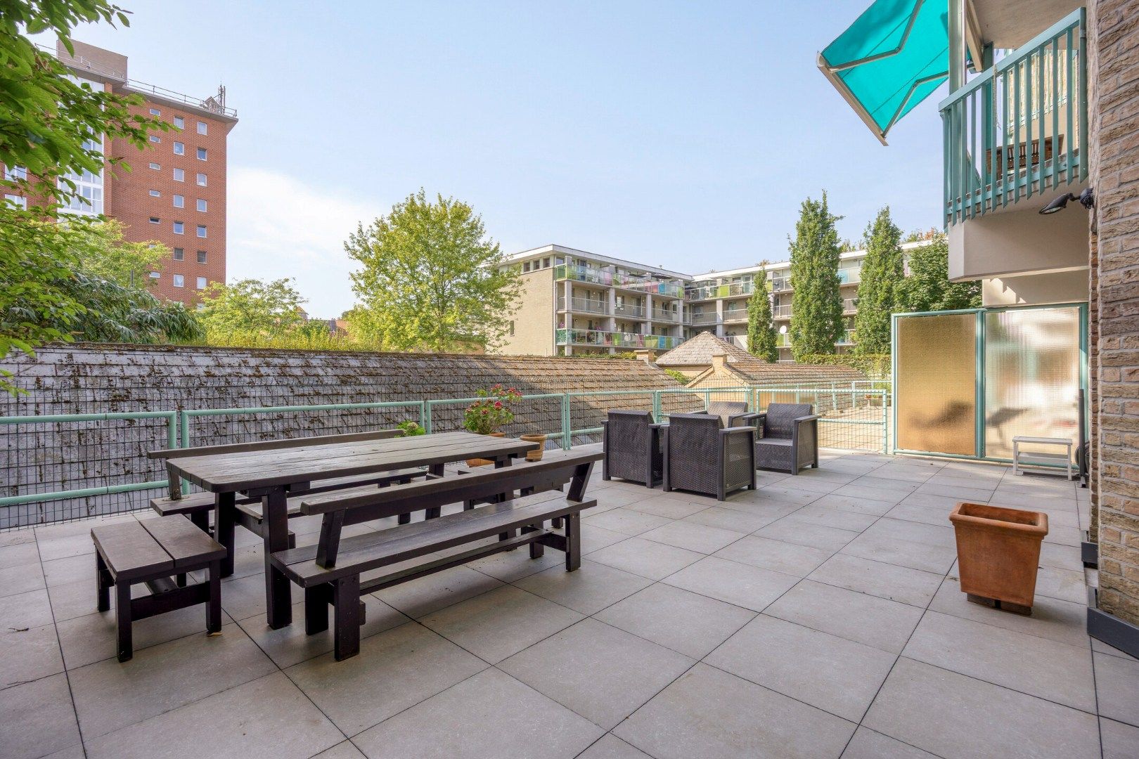 Gelijkvloers appartement met een terras van 50m²,  3 slaapkamers en 2 staanplaatsen in het centrum van Leuven! - bewoonbare opp. 147m²  foto 24