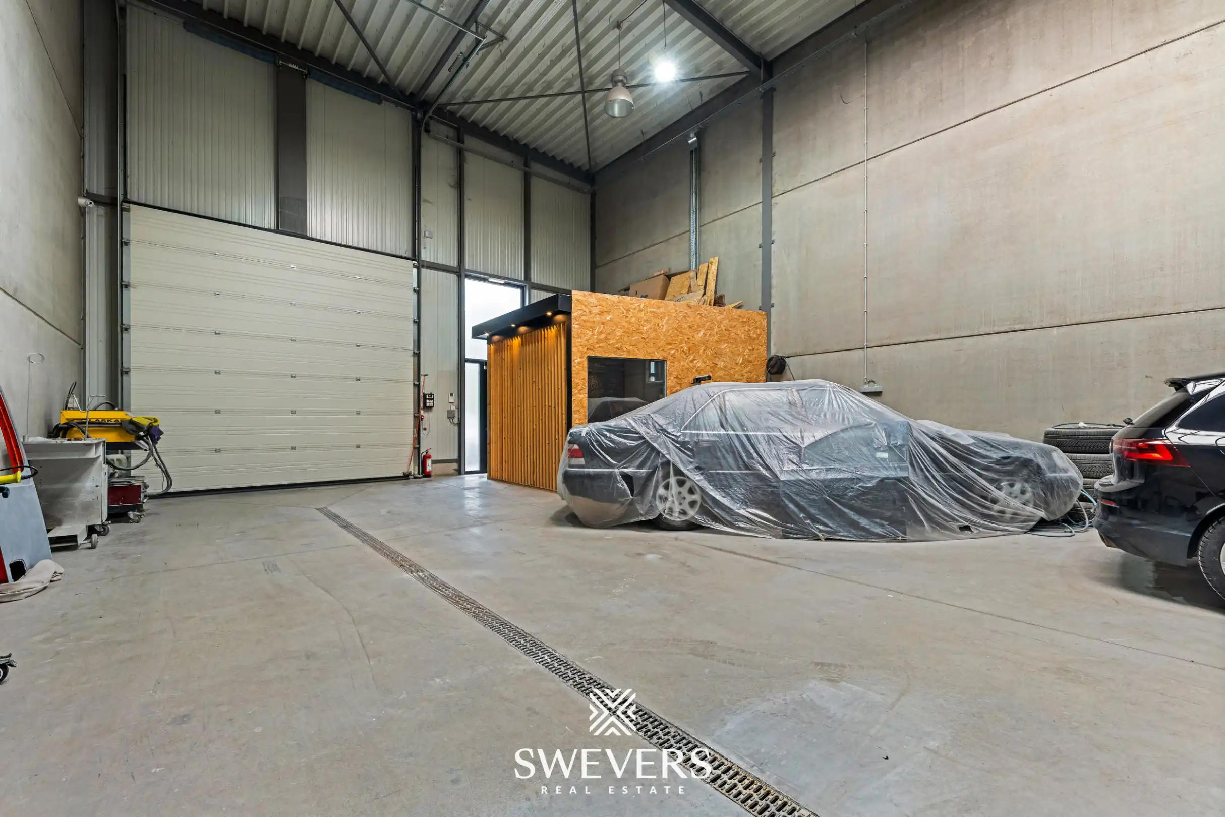Instapklare recente KMO-unit 198m2 te Diepenbeek: ideale opbrengsteigendom of uw eigen activiteit? foto 8