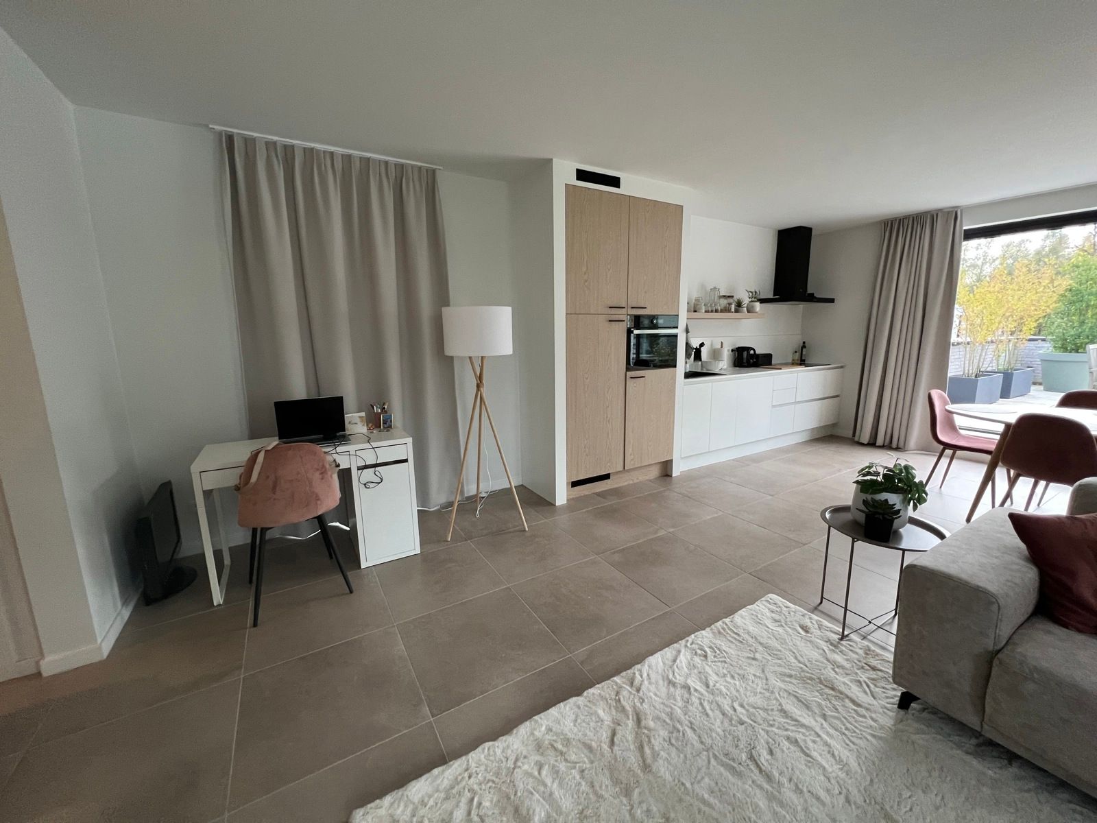 App (2023) met 2 slpk, groot terras (60m²) en carport foto 9