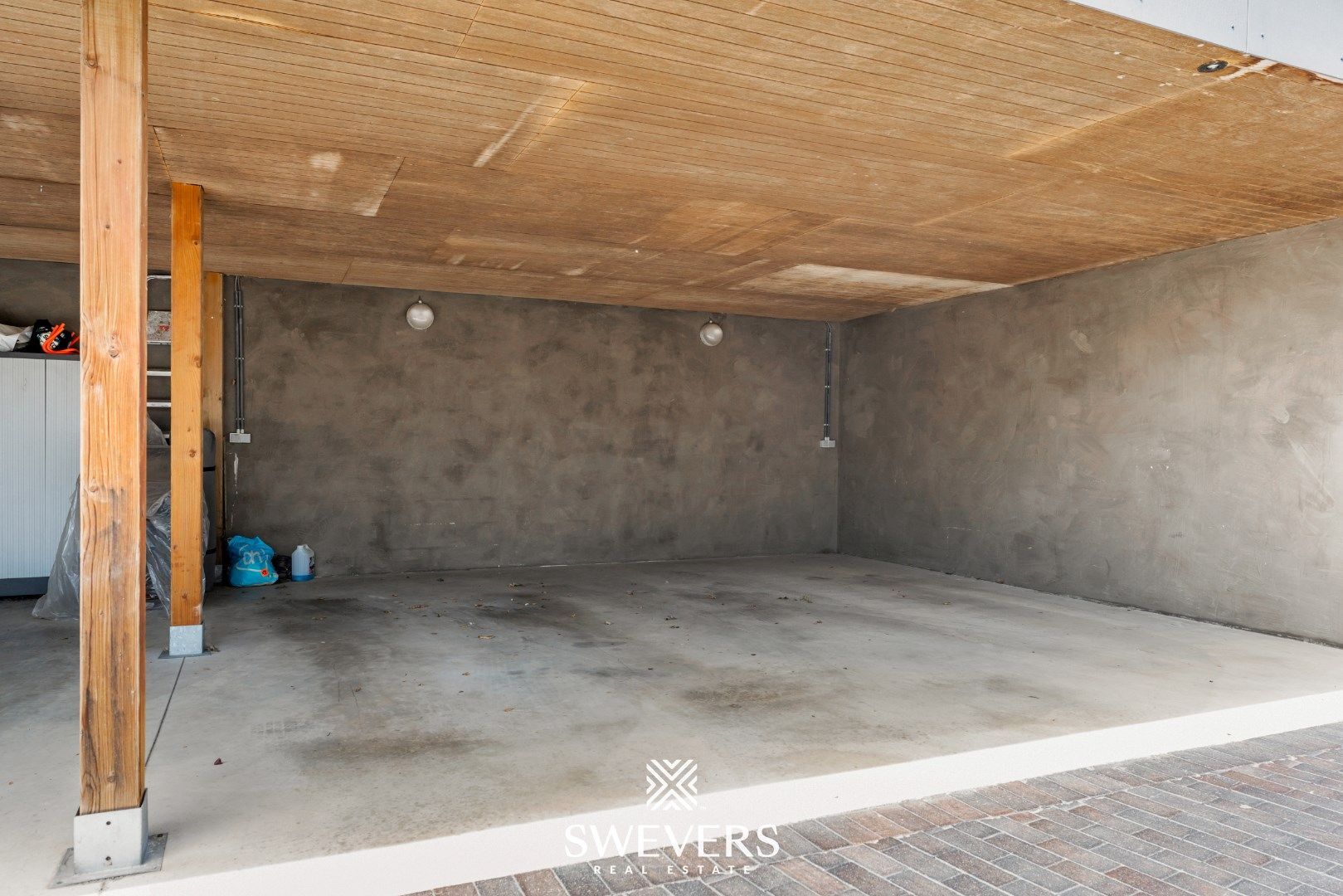 Instapklaar appartement met groot terras in hartje Tongeren foto 21