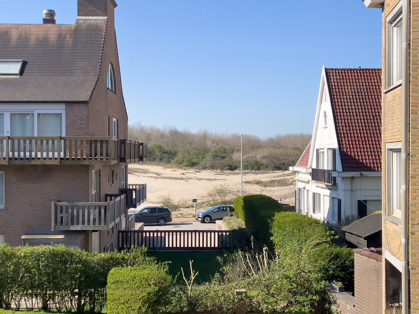 Prachtig gerenoveerd appartement met 3 slpk gelegen op 100 meter van de Zeedijk. Mogelijkheid aankoop parking foto 7