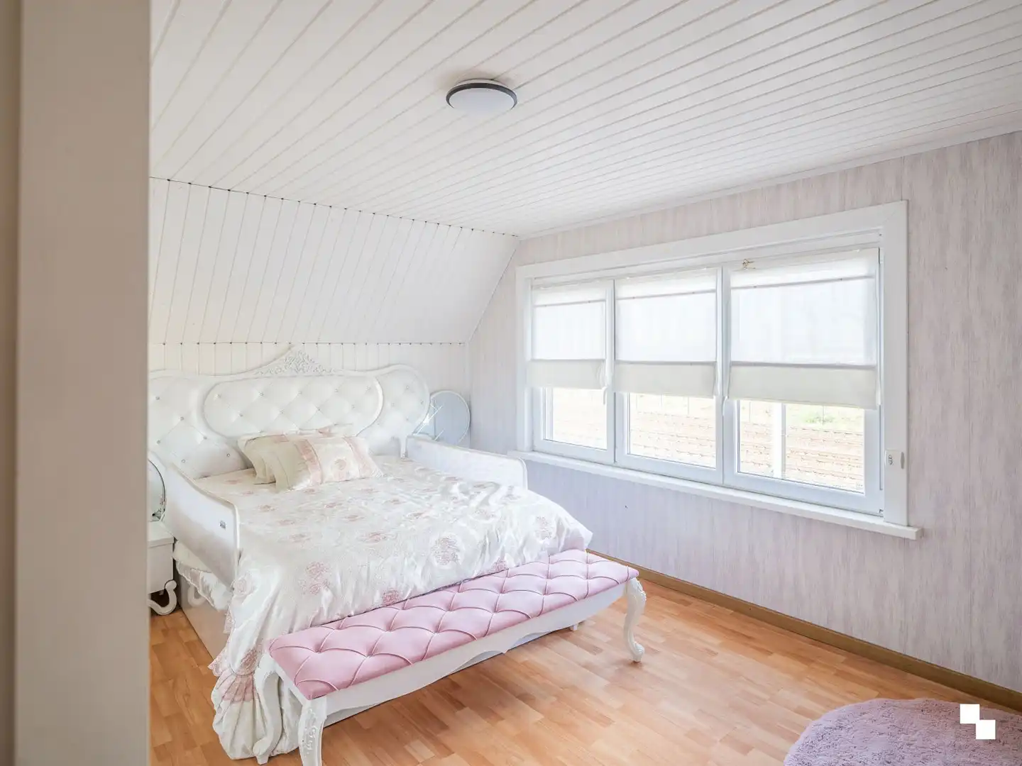 Op te frissen woning te koop aan het station van Melle foto 13