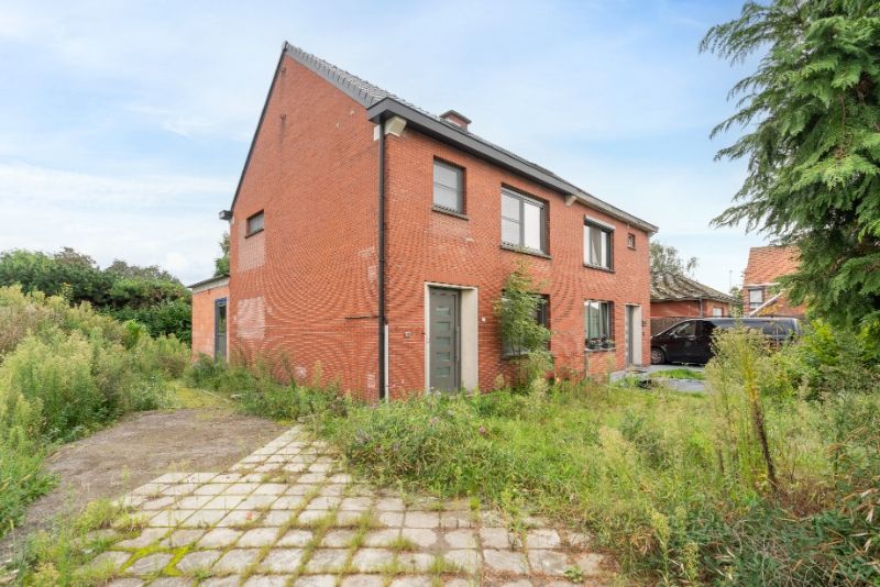 Woning HOB op 415m² grondoppervlak foto {{pictureIndex}}