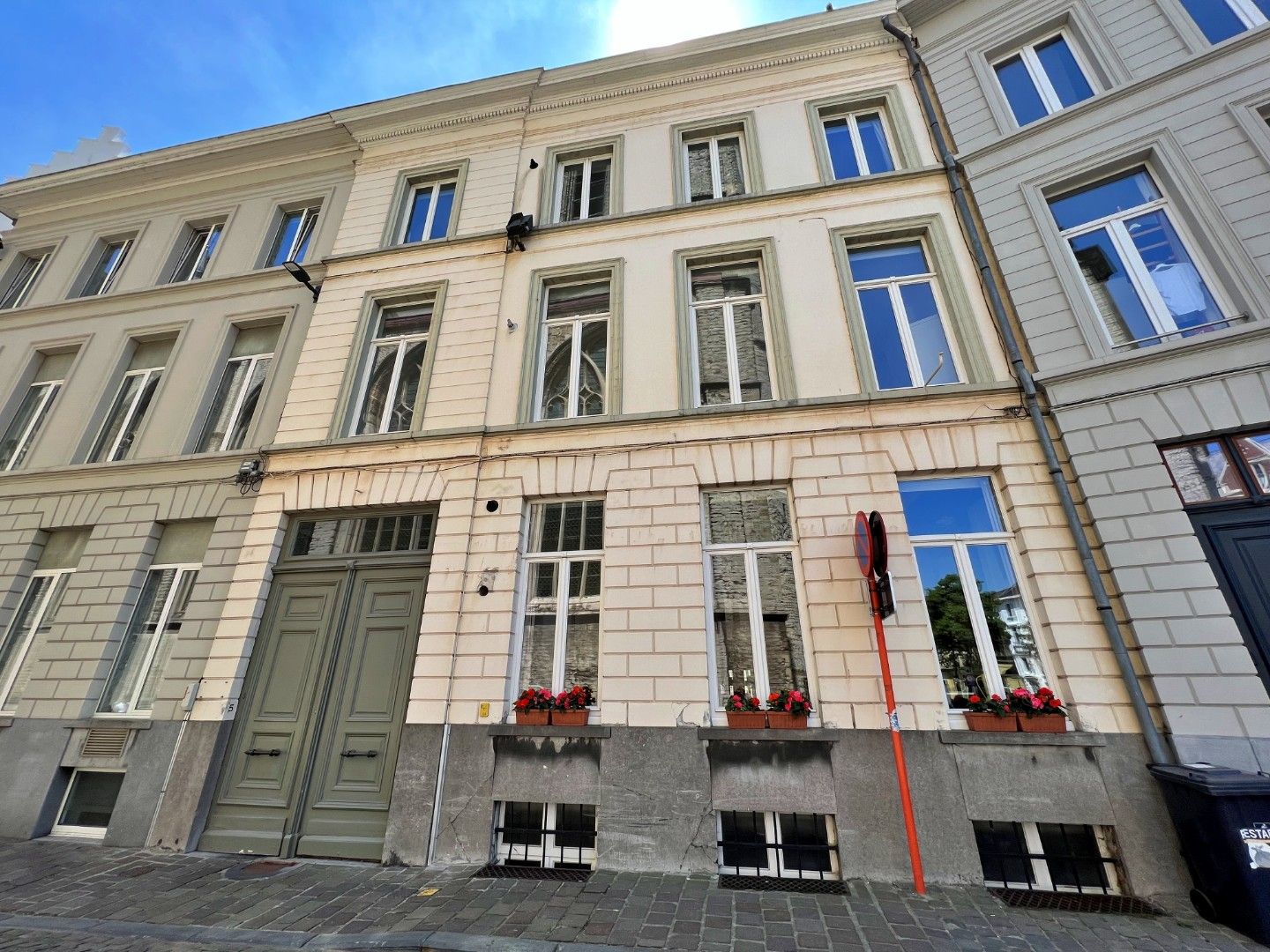 🌿 Rustig wonen in hartje centrum – 2 slpk appartement bij Sint-Michielskerk! foto 19