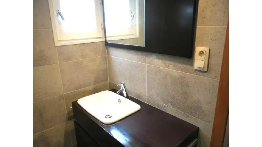 Comfortabele 2-slaapkamerwoning met Terras te koop in Brugge foto 5