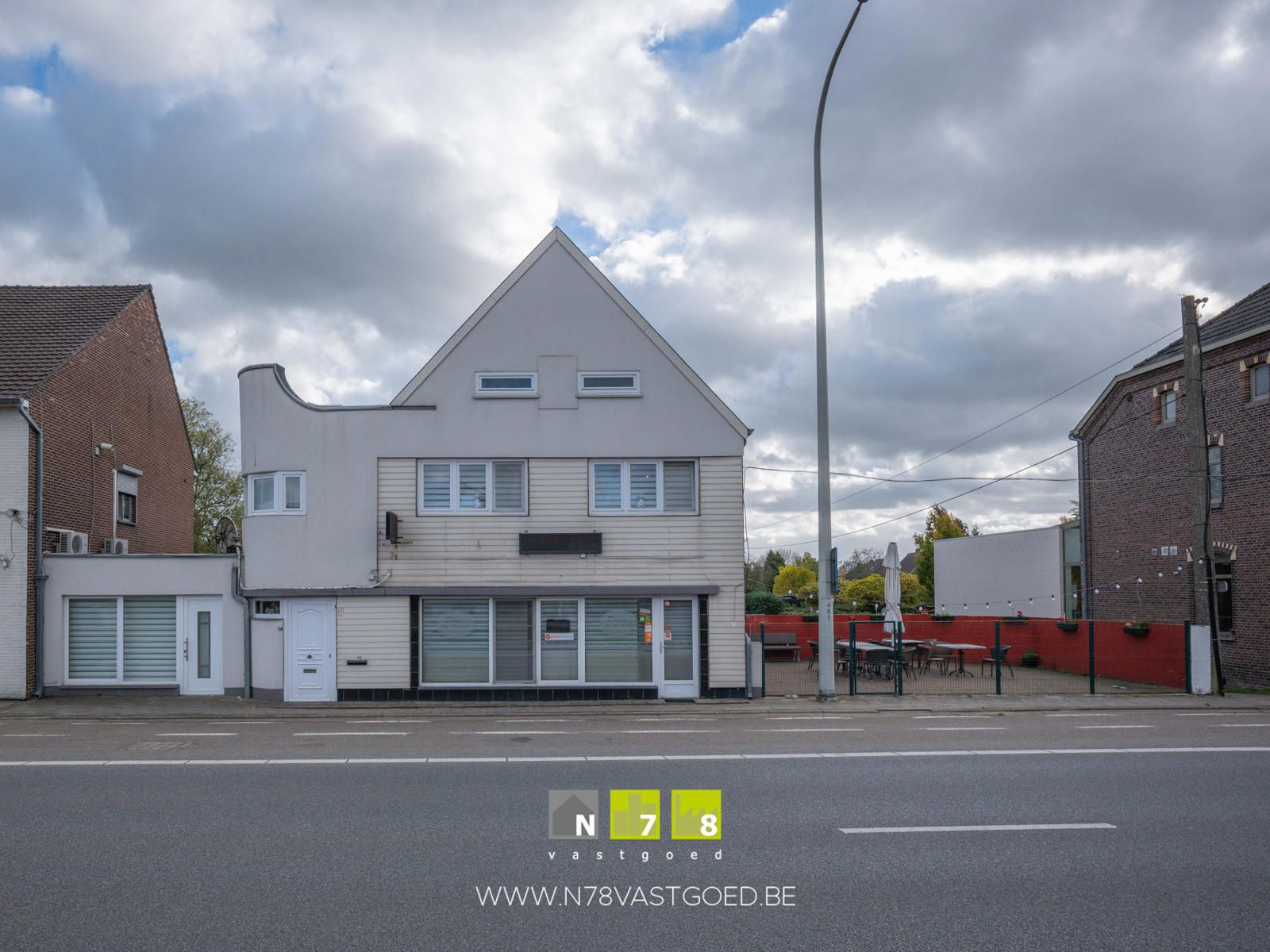 Grond te koop foto {{pictureIndex}}