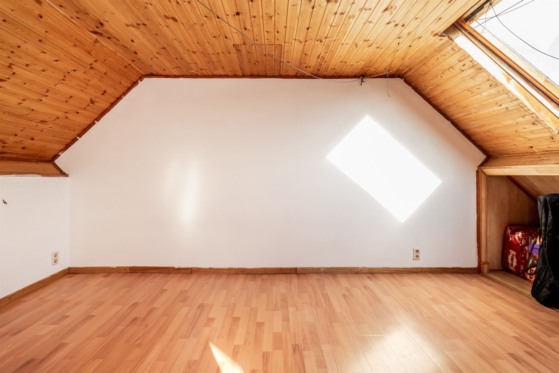 Duplex app met 3 slpks, terras en garage. foto 11